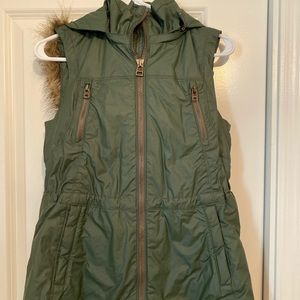 Athleta Olive green cargo vest